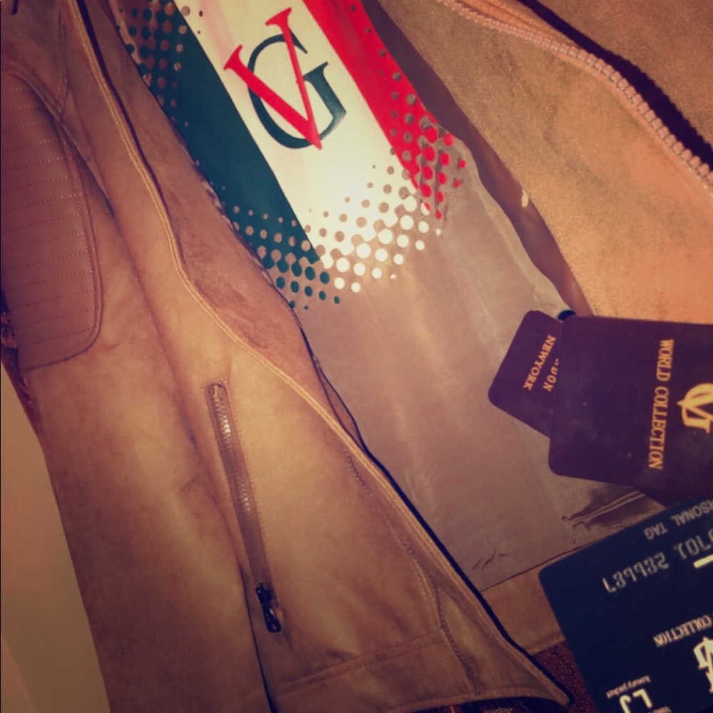 new Jacket VG world collection 600$ Dollars